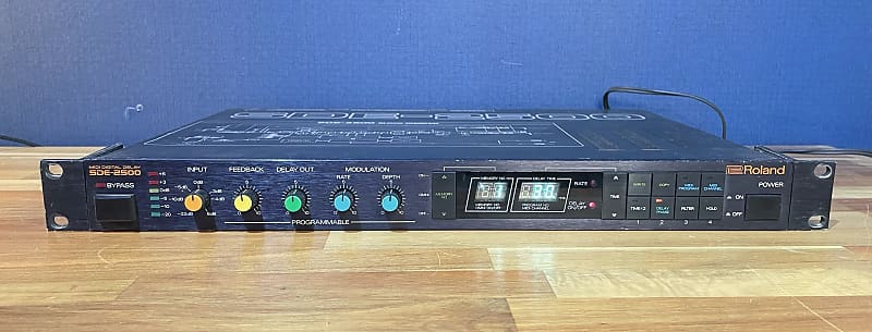 [Very Good] Roland SDE-2500 MIDI Digital Delay - Black