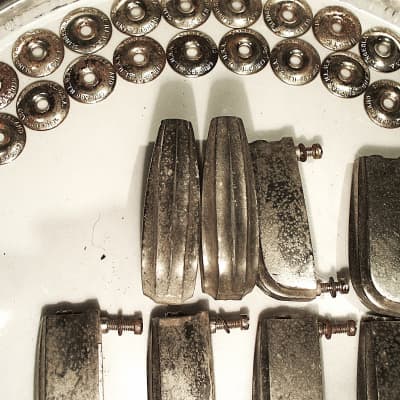 1940s Slingerland Beavertail Lugs image 7