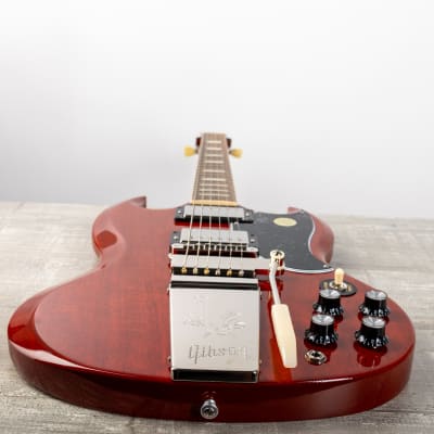 Gibson SG Standard 61 Maestro Vibrola, Vintage Cherry Sunburst | Demo image 22