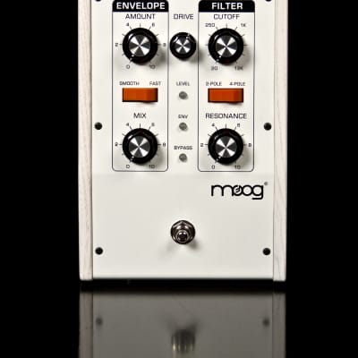 ギター Mooger fooger MF-101WH low pass filter J09829000001000-00-600x600.jpg