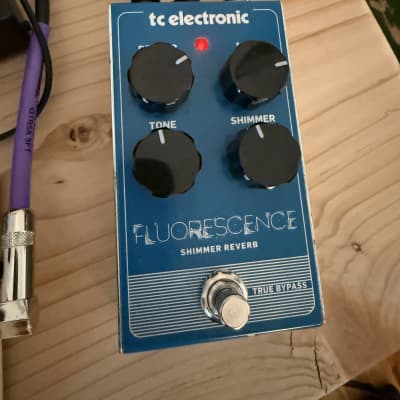 ギター TCELECTRONIC Fluorescence Shimmer Reverb Amazon.com: TC Electronic FLUORESCENCE SHIMMER REVERB