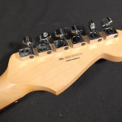 Fender Standard Stratocaster Left-Handed with Rosewood Fretboard 2013 - Black image 8