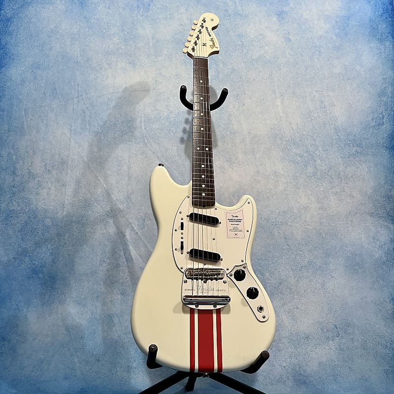 Fender Japan mustang アイボリー Vintage 1990's Fender Mustang Electric Guitar Olympic White