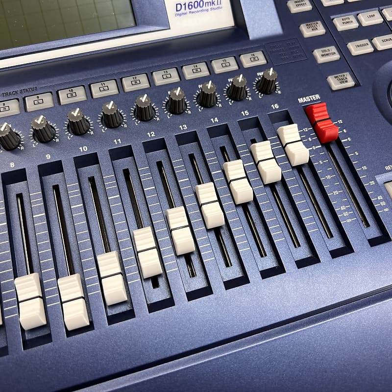 Korg D1600 Mk II Digital Recording Studio | Reverb