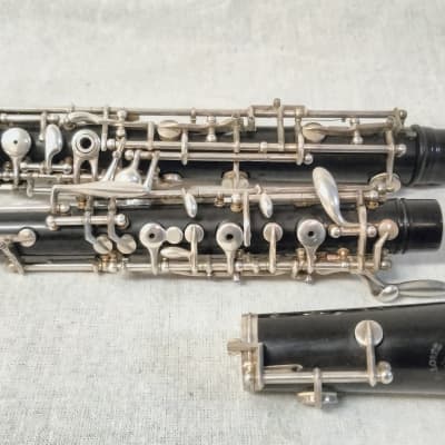 Loree deals royal oboe