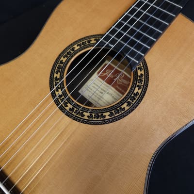Jose Ramirez Cedar Guitarra del Tiempo Studio Classical Nylon String Guitar w/ Logo'd Hard Case image 8