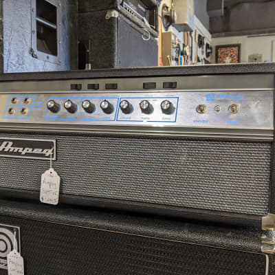 Ampeg SVT-VR Classic Series 300-Watt Bass Amp Head