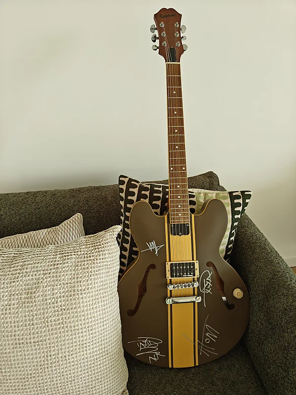 Epiphone Tom DeLonge Signature ES-333 | Reverb Canada