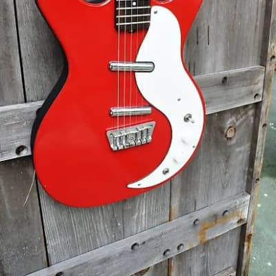 Jerry Jones Neptune Shorthorn 6 string-1991 Red w/OHSC- Super RARE Exc Shape-Wow! L@@@@K Neptune Short Horn 1991 - Red image 4