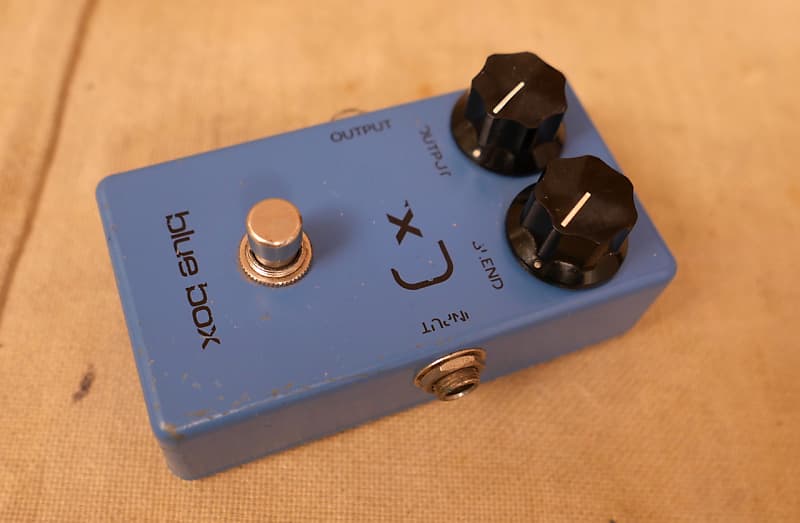 MXR MX-103 Script Blue Box 1975 - 1984 | Reverb Canada MXR MX-103 Script Blue Box 1975 - 1984 | Reverb Canada