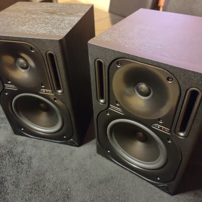 Behringer (PAIR) Truth B2030A 6.75 inch Powered Studio Monitors (No Amp) image 2
