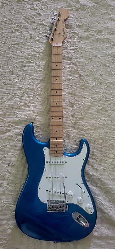Fender Japan ST-STD ストラトキャスター Fender Japan Stratocaster ST-STD 1996-97 Electric Guitar Ref