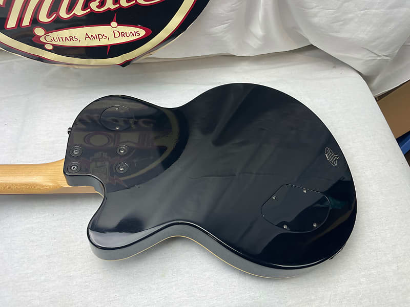 Yamaha AEX520　エレキギター Used Yamaha AEX 520 Semi Hollow Electric Guitar Black Finish
