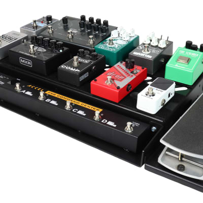 Accel XTA21 Pedal Board, 3 1/2" deep Switcher Bracket, Side Extension without Tote image 6