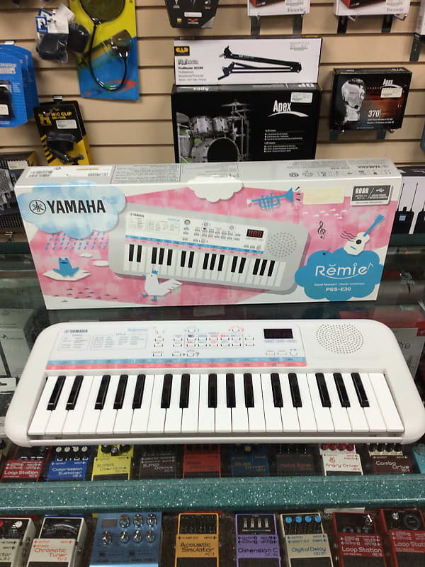 Yamaha Remie PSSE30 37Key Mini Keyboard Reverb Canada