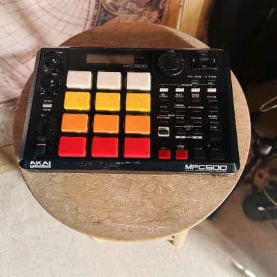 Akai MPC500 Music Production Center 2006 - 2013 - Black