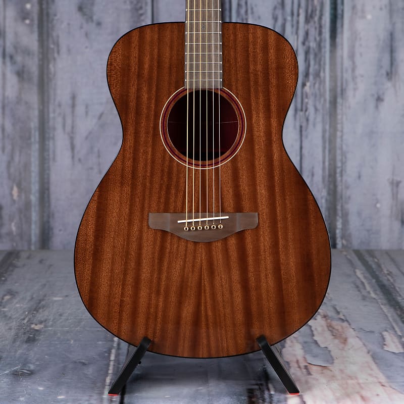 YAMAHA　Storia Amazon.com: Yamaha Storia III Acoustic Guitar, Chocolate