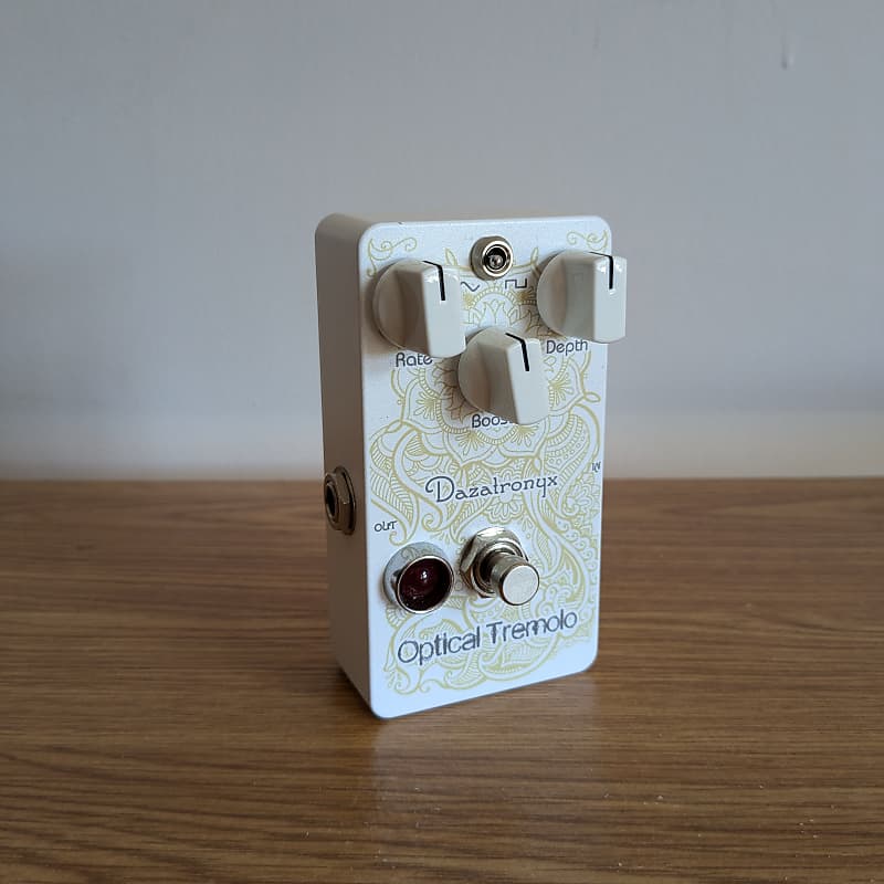 Dazatronyx Handwired Optical Tremolo Pedal | Reverb