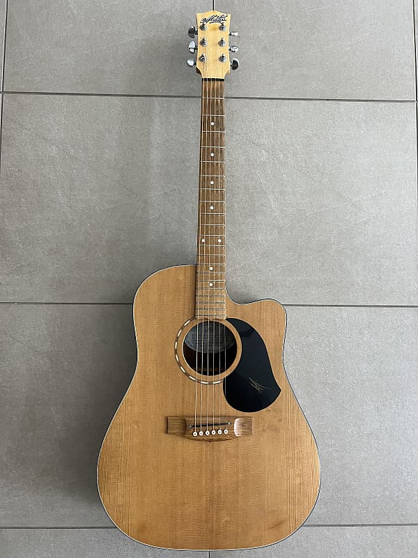 Maton EM325c Electric Acoustic Guitar 2008