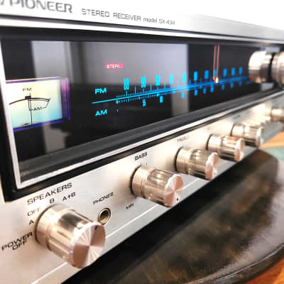 Pioneer SX-434 15-Watt Stereo Solid State Receiver image 7