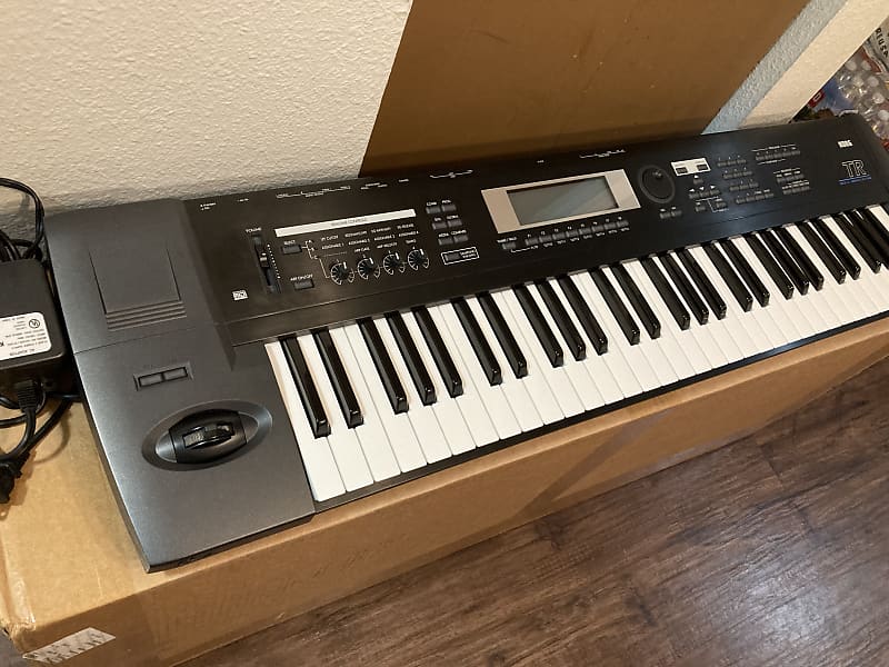 KORG TR61 music workstation シンセサイザー コルグ Korg TR61 Keyboard Synthesizer Music Workstation Black Good | eBay