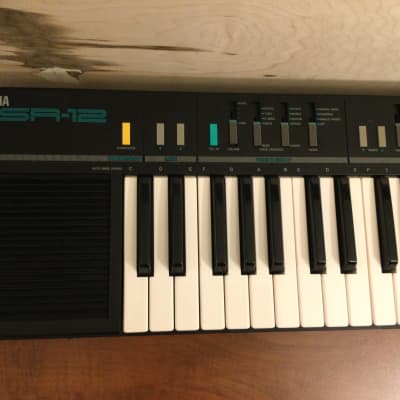 Yamaha PSR-12- Keyboard image 3