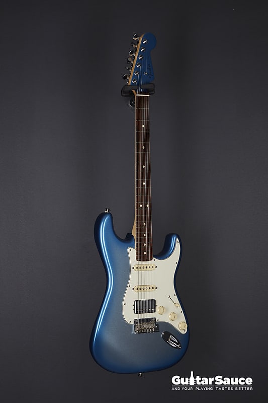 Fender Limited Edition American Showcase Stratocaster HSS