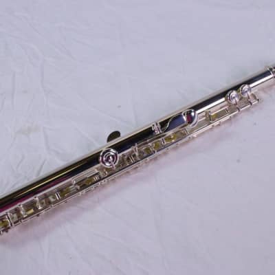 Yamaha Model YFL-362H Intermediate Flute Silver Head Offset G, B Foot MINT CONDITION image 7