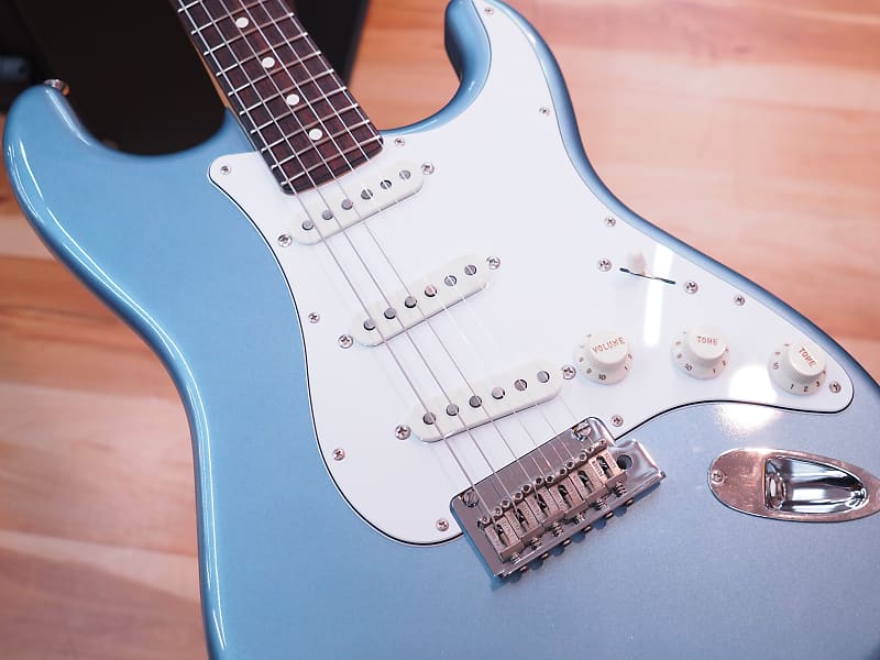 Fender MIJ 2019 Limited Collection Stratocaster Ice Blue