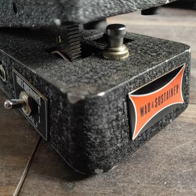 ギター ELK WAU FUZZ P8129307.jpg