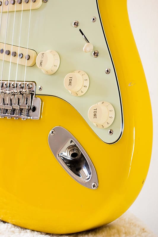 Fender Japan '62 Reissue Stratocaster ST62-70TX Rebel Yellow | Reverb