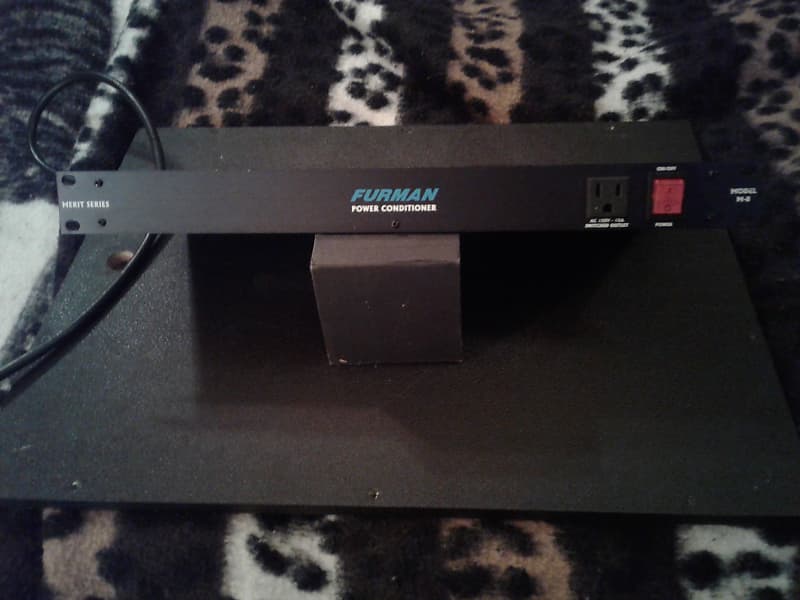 FURMAN M8 Merit power conditioner Reverb Canada