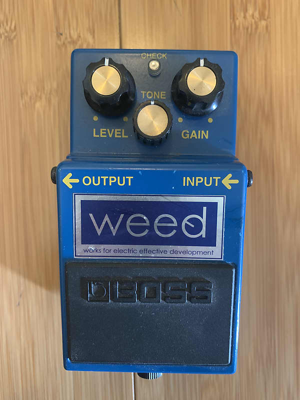 Boss BD-2 Blues Driver with WEED mod (Japan)