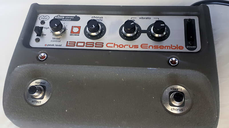 BOSS CE-1 Chorus Ensemble - Original 80's Stereo Chorus