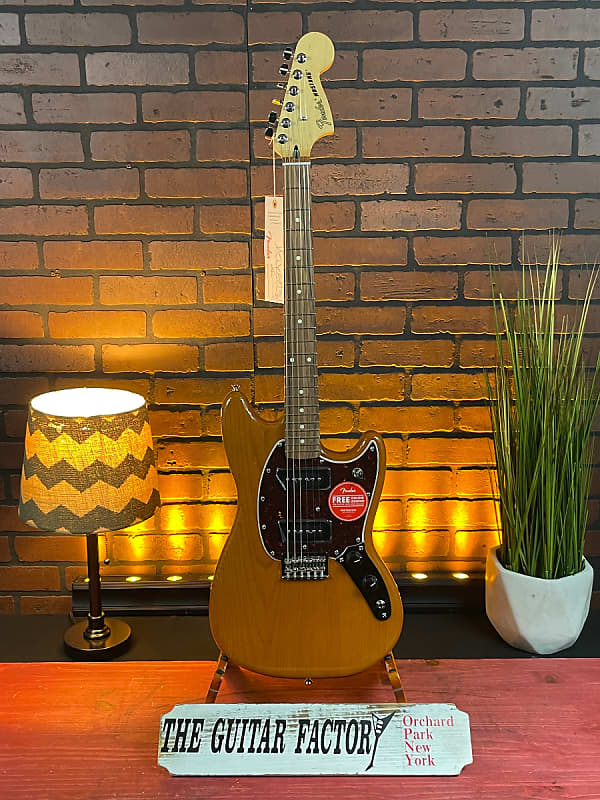 Fender Player Mustang 90 Pau Ferro Fingerboard Electric Guitar Aged Natural image 1