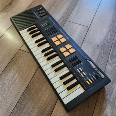 Realistic Concertmate 650 AKA Casio SK-5 32-Key  Sampling Keyboard 1980s - Black