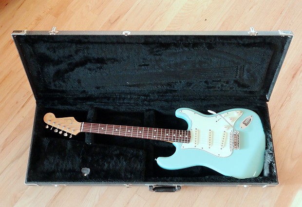 1996 Fender '62 Stratocaster Model ST62 Electric Guitar MIJ 1996 Fender '62 Stratocaster Model ST62 Electric Guitar MIJ