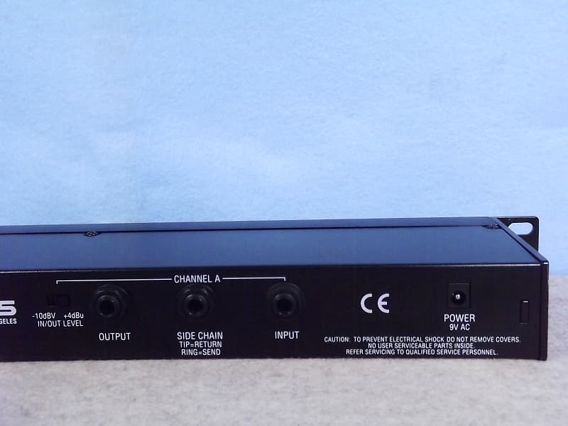 Alesis 3630 Dual-Channel Compressor / Limiter with Gate