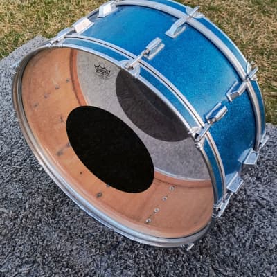 70's Pearl 26" x 10" Blue Sparkle Bass Drum image 3