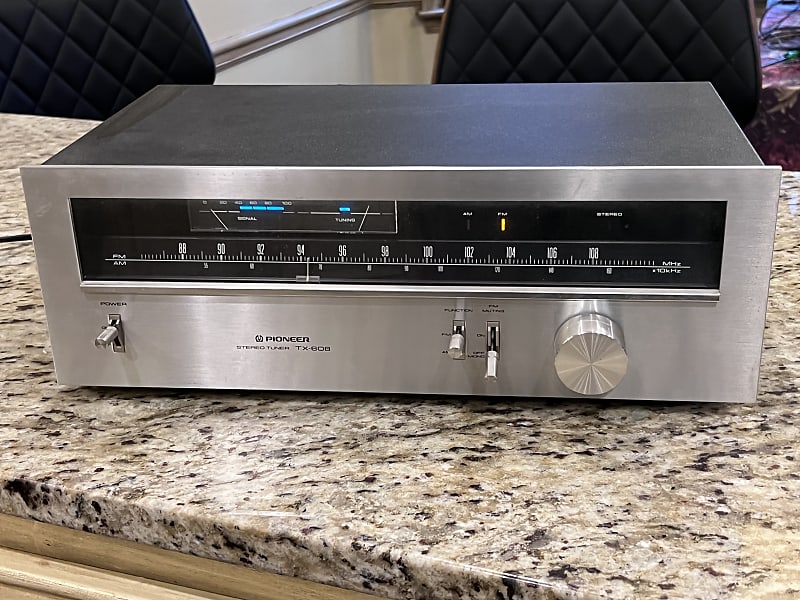 Pioneer TX-608 Tuner (Vintage)1979-1981 - Silver Beautiful  			