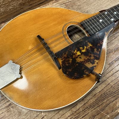 1918 The Gibson Style A Mandolin with case image 1