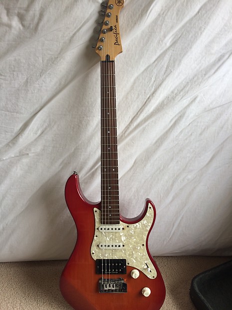 Yamaha Pacifica 604 