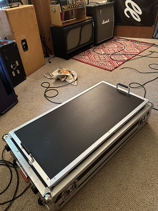 Gator GTour XL Pedalboard and Flight Case 2010s Black Reverb