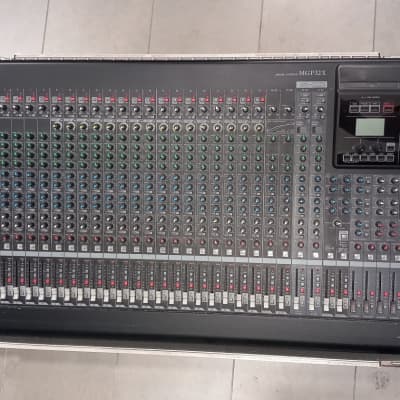 YAMAHA MGP32X Mixer 32 Canali con Case Rigido image 1