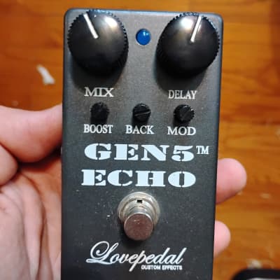 lovepedal GEN 5 ECHO ラブペダル Lovepedal Shootout! GEN5 ECHO vs ECHOPHONIC guitar delay
