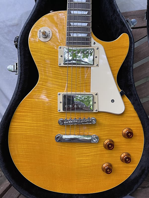 Epiphone Les Paul 2007 - Yellow Amber w/ case & free Epiphone Les Paul 2007 - Yellow Amber w/ case & free