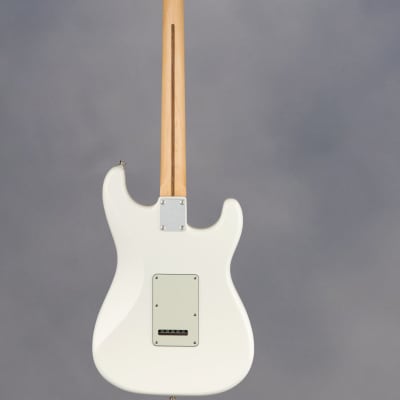 Player Stratocaster Left-Handed, Maple Fingerboard, Polar White image 6
