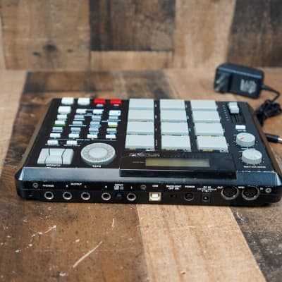 Akai MPC500 Music Production Center w/ Power Supply, Card, USB Cable image 7