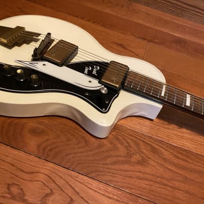 Supro Dual Tone 1958 Off White with Amplifier image 4