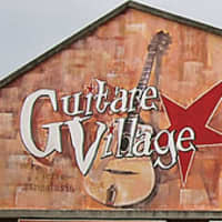 Guitare Village